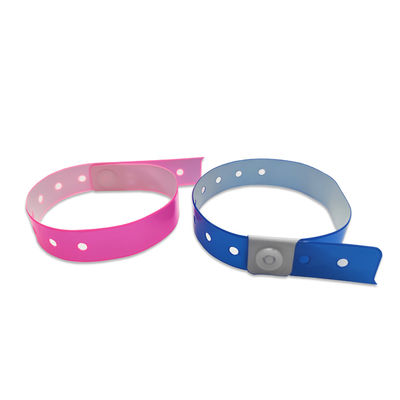 Προσαρμόστε το βραχιόλι ετικεττών PVC Wristband RFID RFID με πολλά χρώματα
